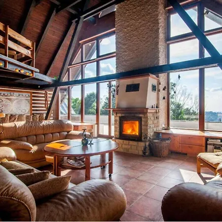 Vila Comfortable With Facilities Benecko